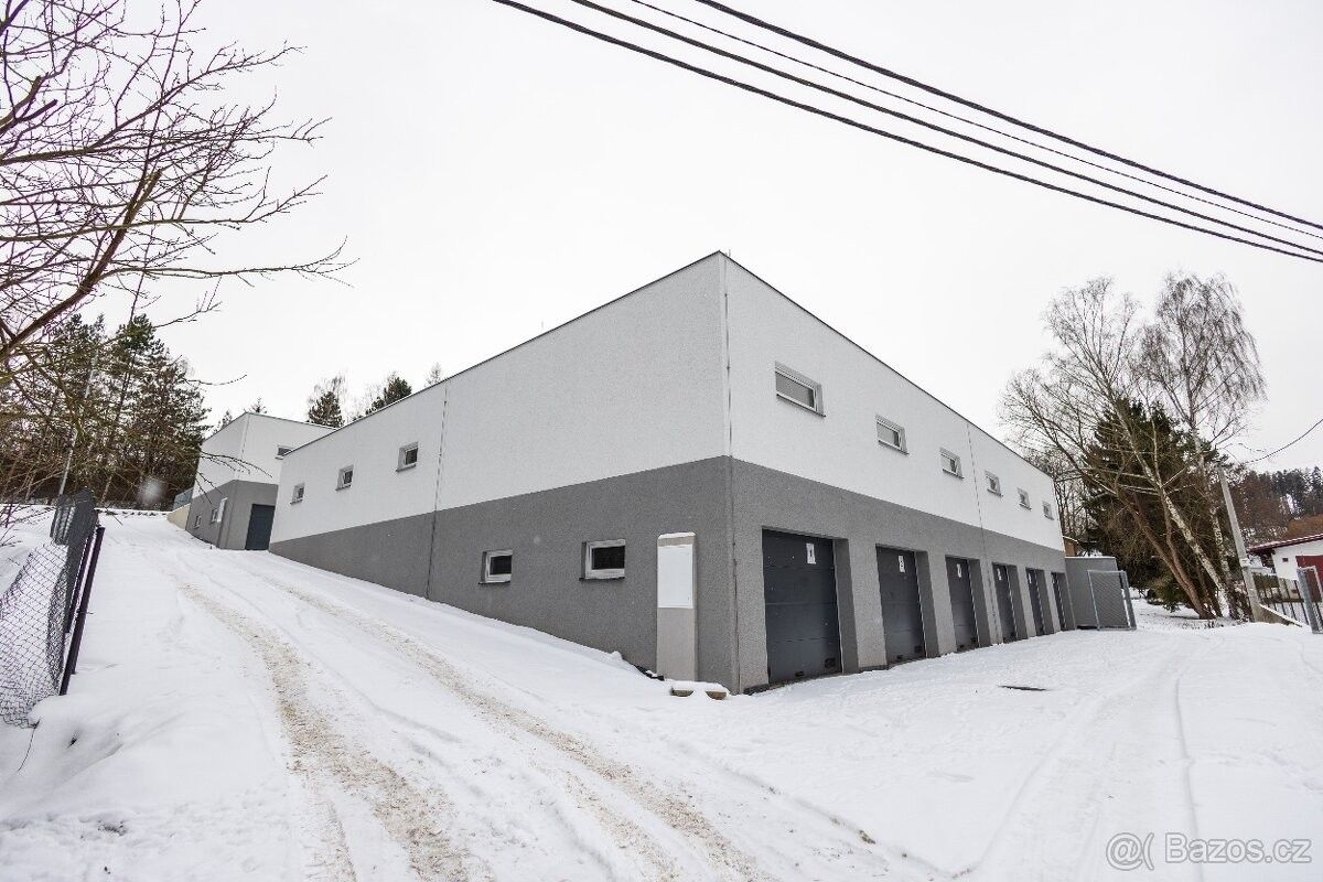 Garáže, Náchod, 547 01