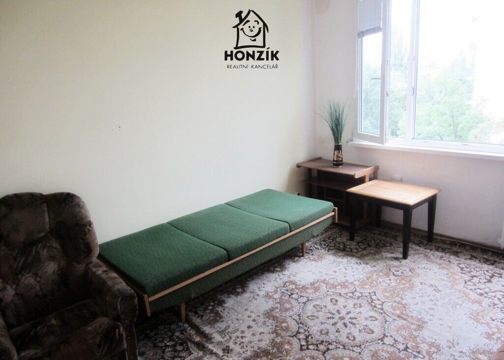 Pronájem byt 1+kk - Počernická, Praha, 25 m²