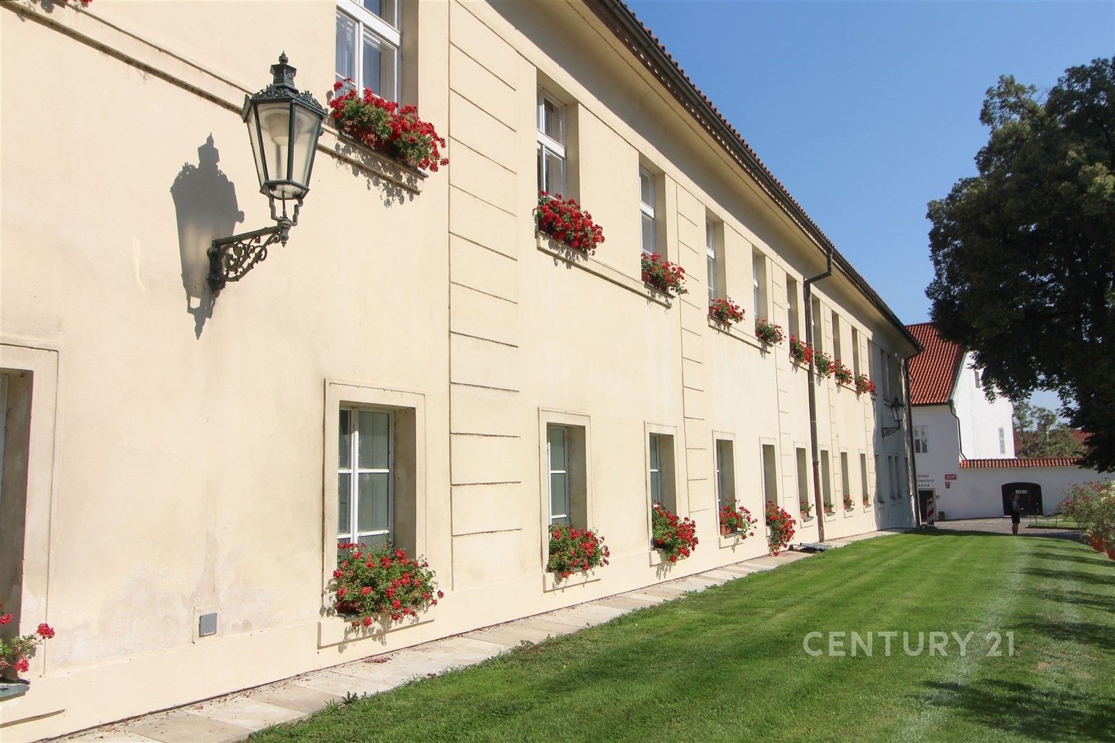 2+kk, Strahovské nádvoří, Praha Hradčany, 46 m² - 1