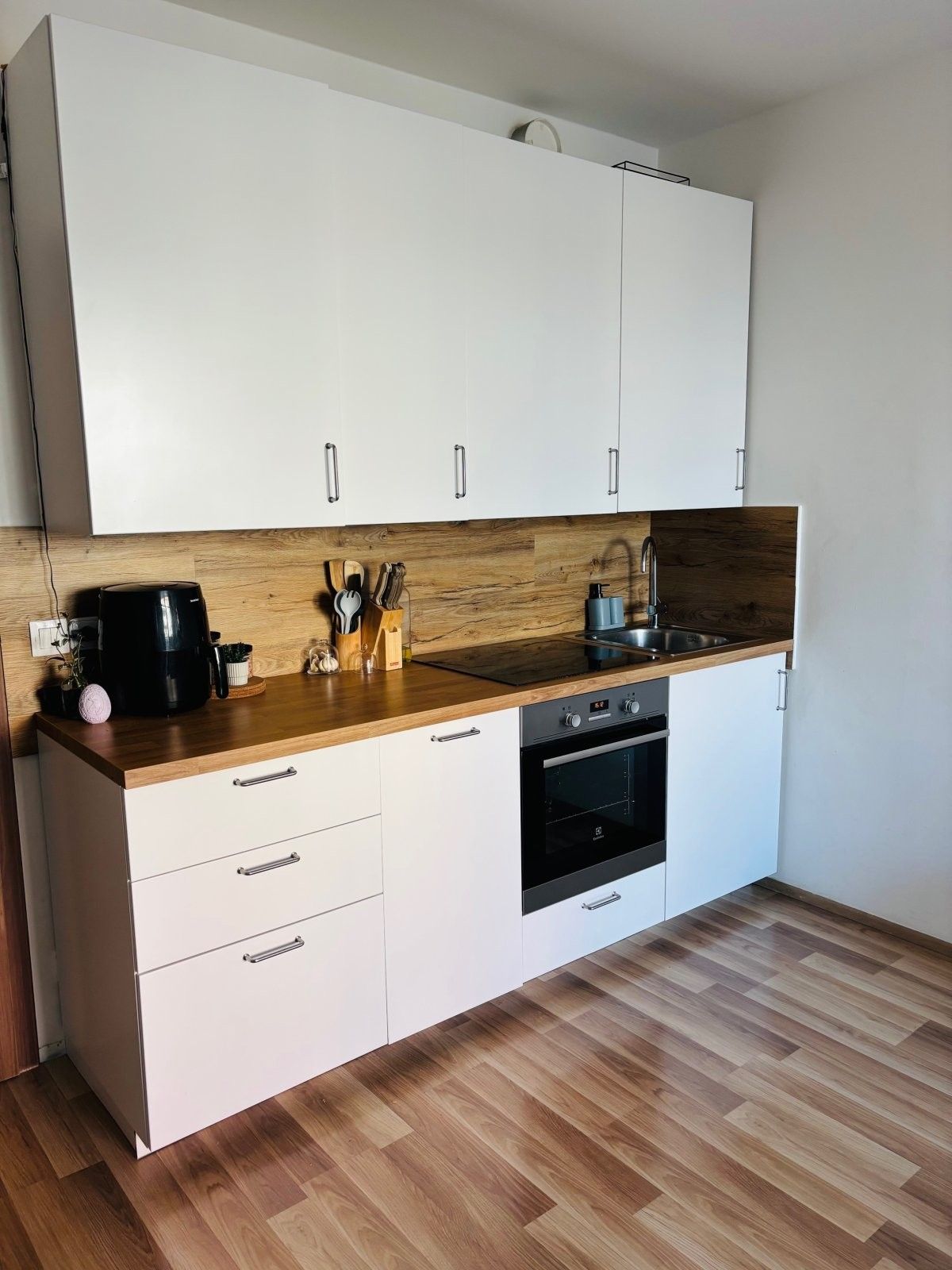 Pronájem byt 1+kk - Václava Trojana, Praha, 31 m²