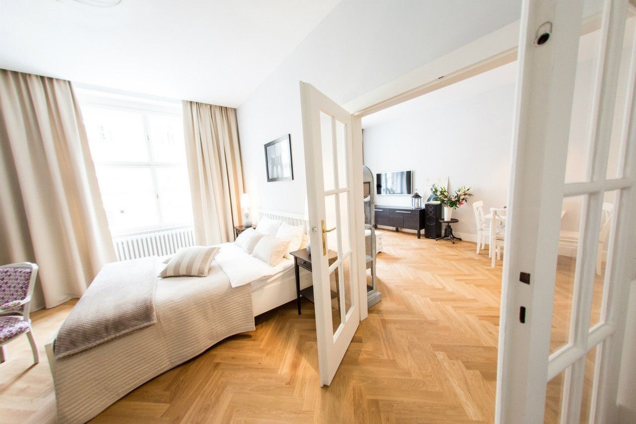 Byty, Na Hutích, Praha - Bubeneč, 80 m²