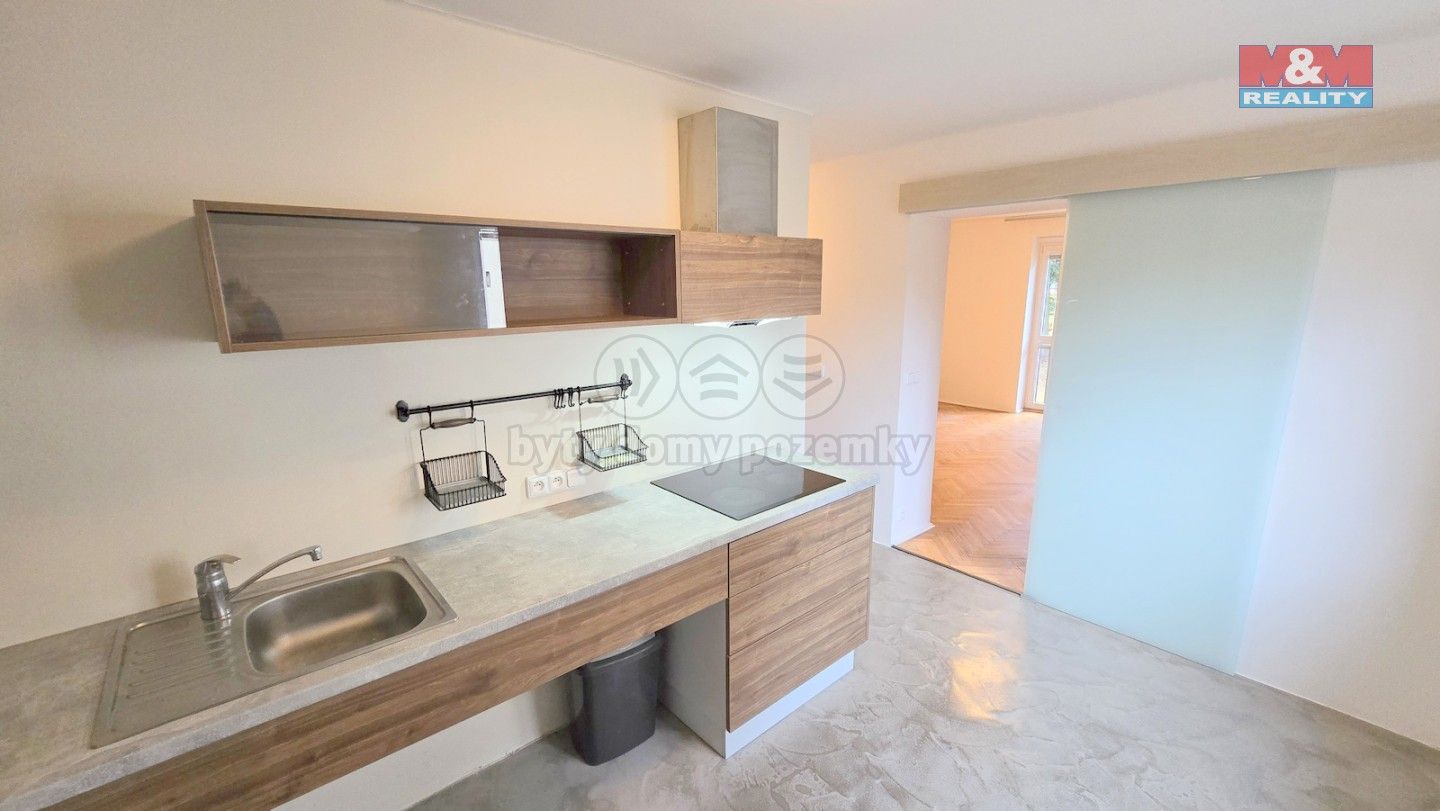 2+1, Kvapilova, Praha, 58 m²