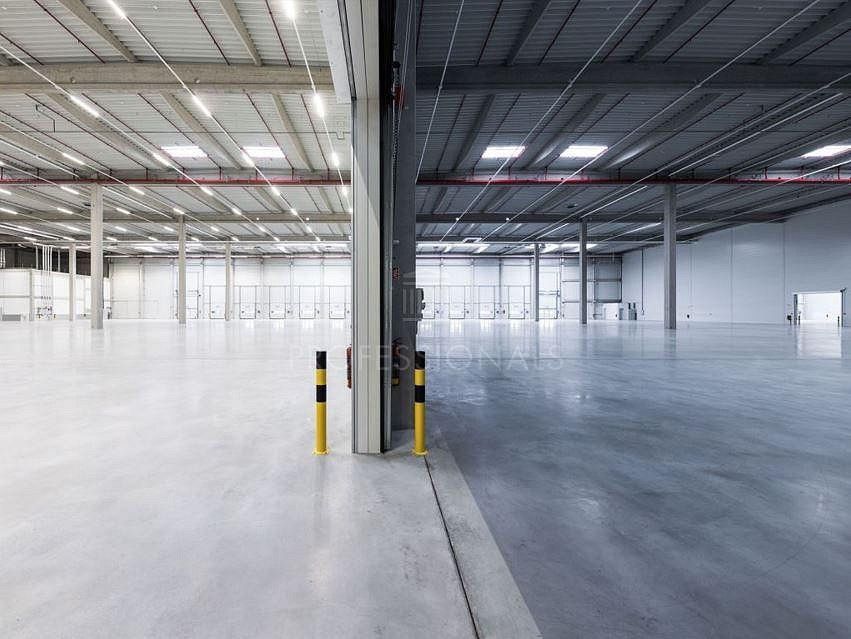 Sklad · 4 222 m² · Praha - Hostivař, okres Praha 15, Hlavní město Praha - 4