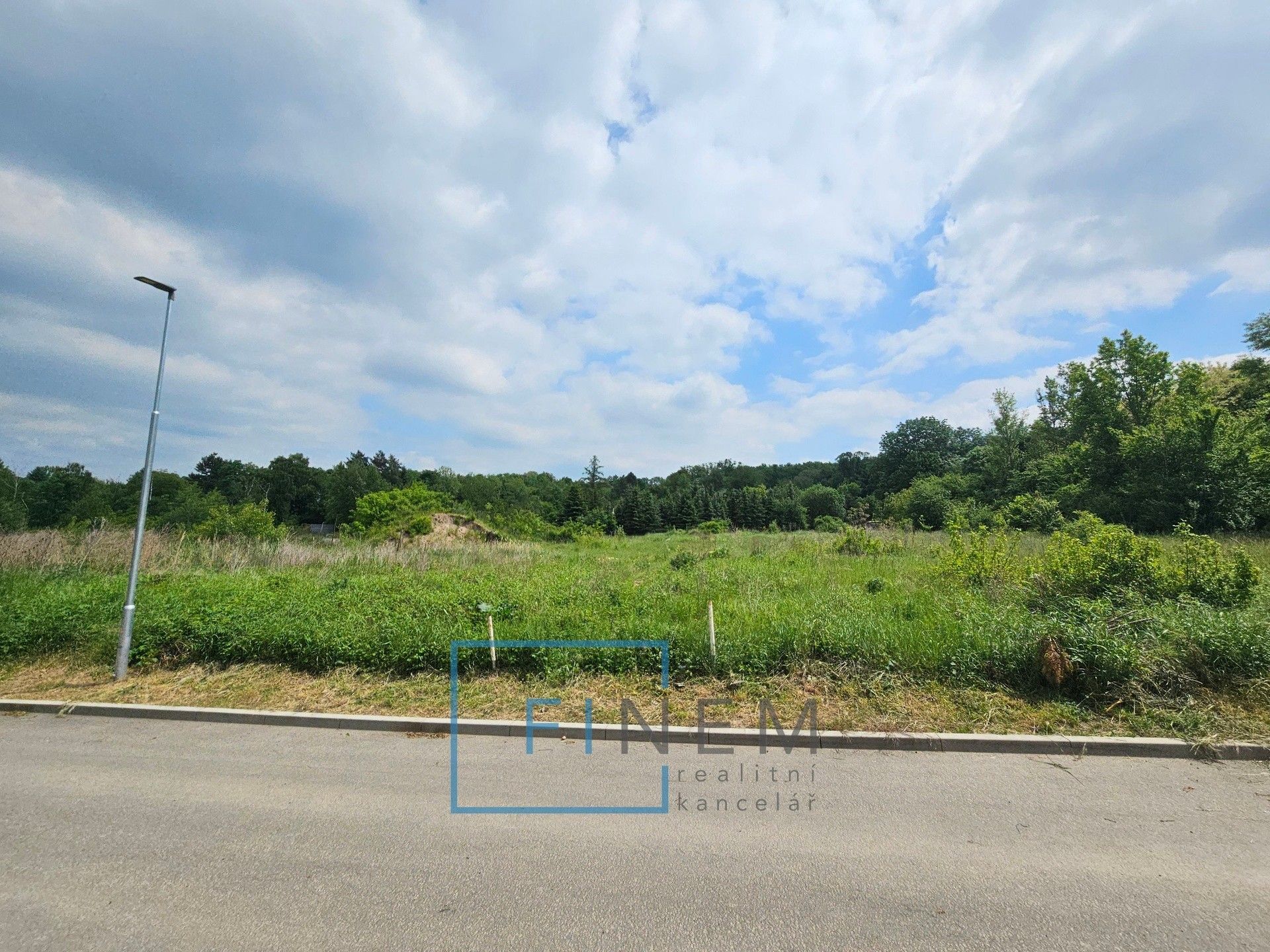 Prodej pozemek pro bydlení - Lešany, Nelahozeves