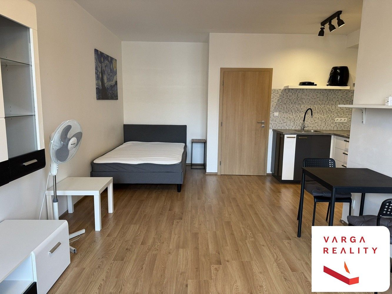 Byt 1+kk · 41 m² · Bermanova, Praha 9 - Čakovice - 3