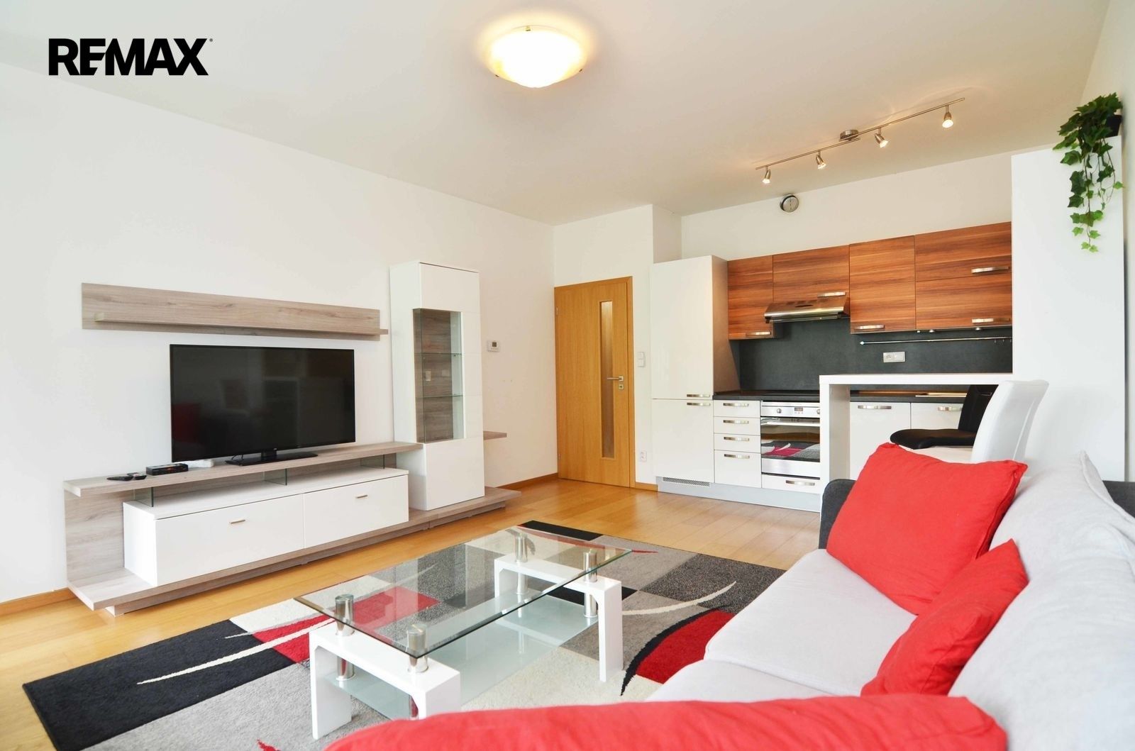 2+kk, Nuselská 1545, Praha Michle, 62 m² - 1