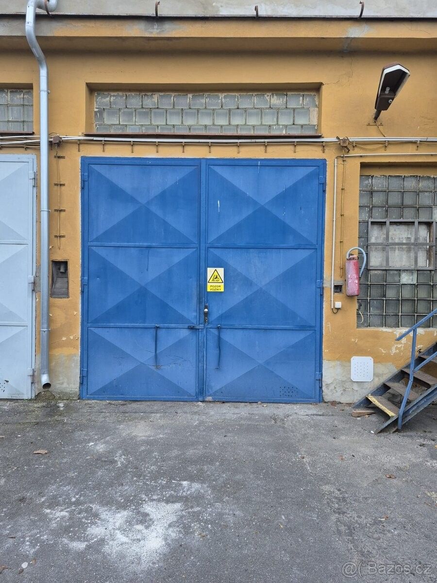 Garáže, Louny, 440 01