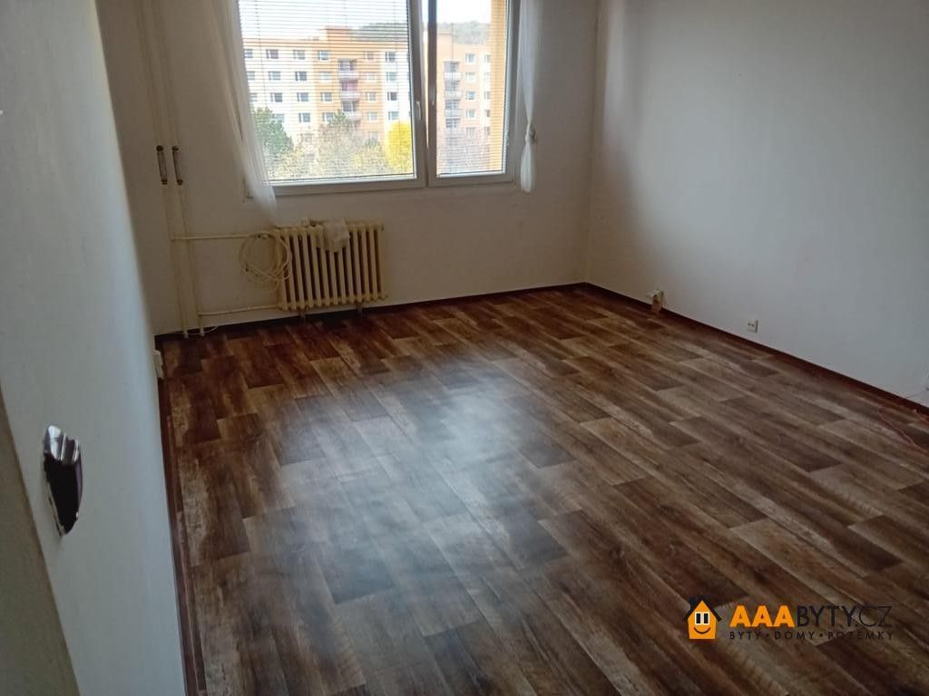Prodej byt 1+1 - Holešická, Chomutov, 42 m²