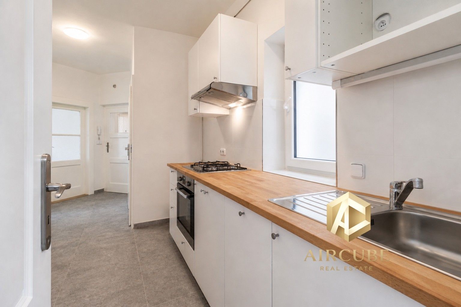 Pronájem byt 3+1 - Biskupcova, Praha Žižkov, 58 m² - 5