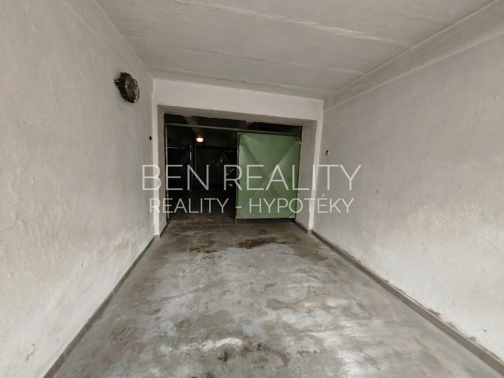 Pronájem garáž - Dřevnická, Zlín, 16 m² - 5