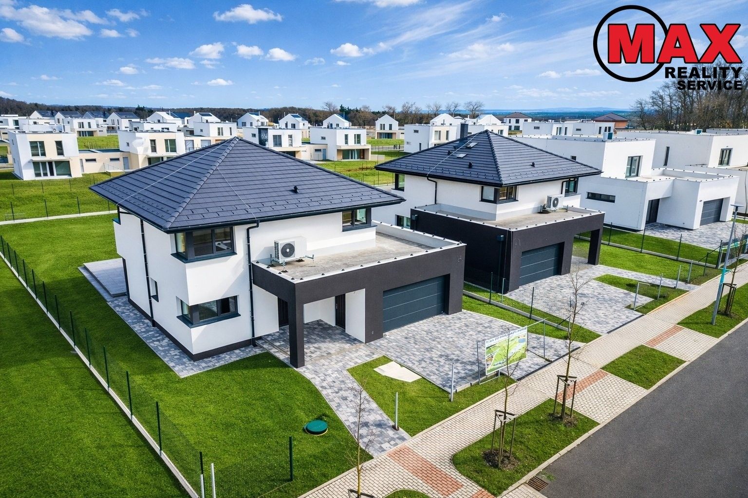 Rodinné domy, Na Horizontu, Vysoký Újezd, 216 m²