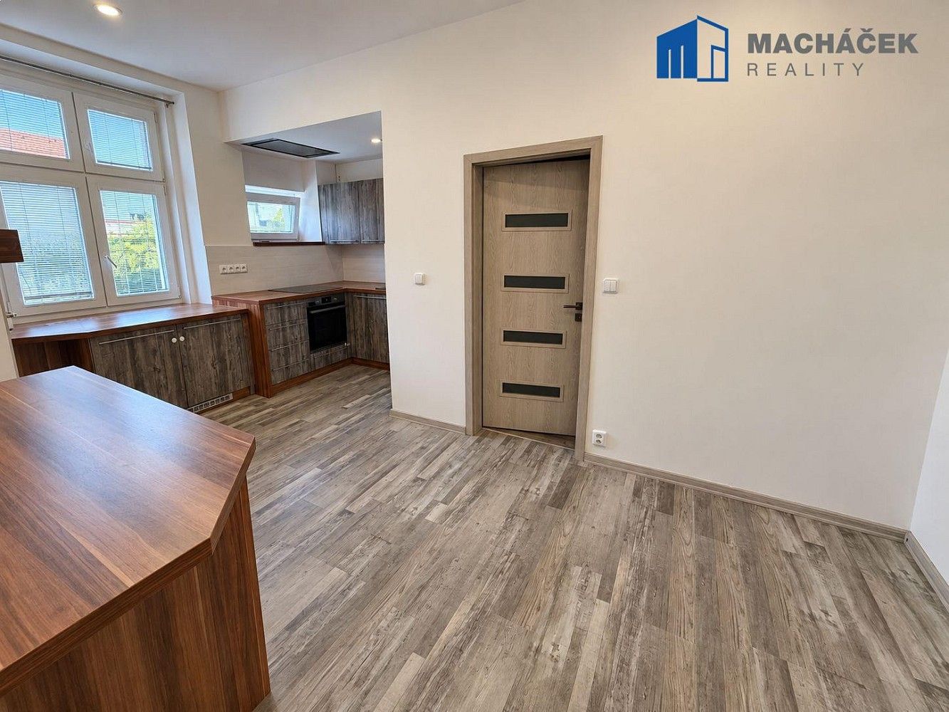 Prodej byt 2+1 - Duchcov, okres Teplice, Ústecký kraj, 64 m² - 2