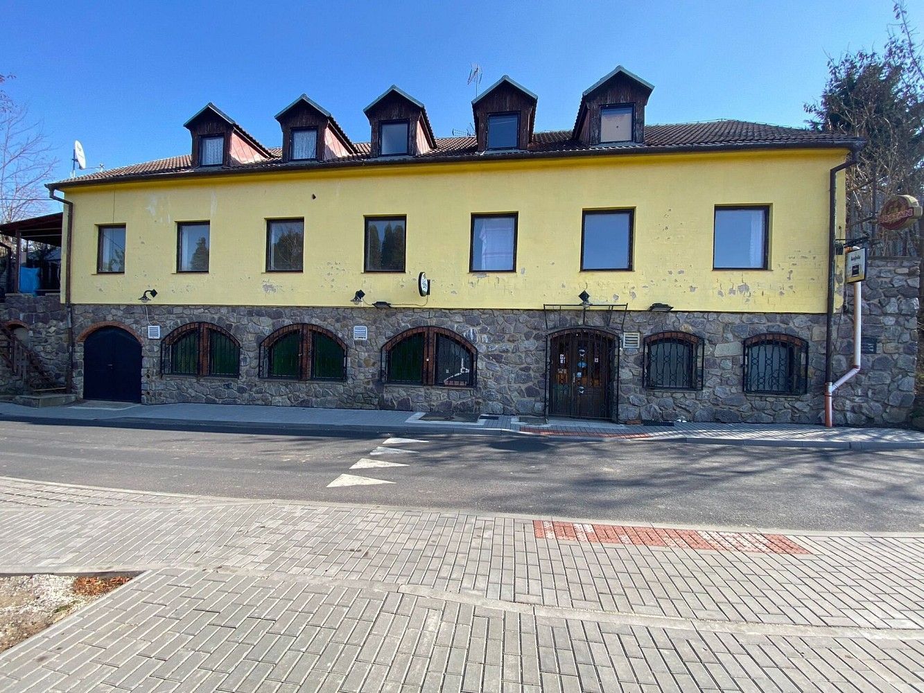 Ostatní, Dobšice, okres Znojmo, Jihomoravský kraj, 467 m² - 1