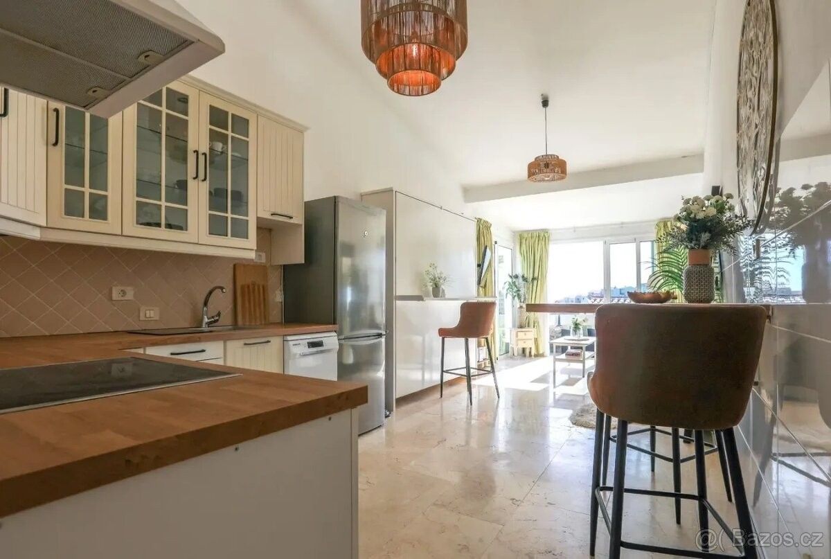 Rodinný dům · 987 66, Zahraničí - 3
