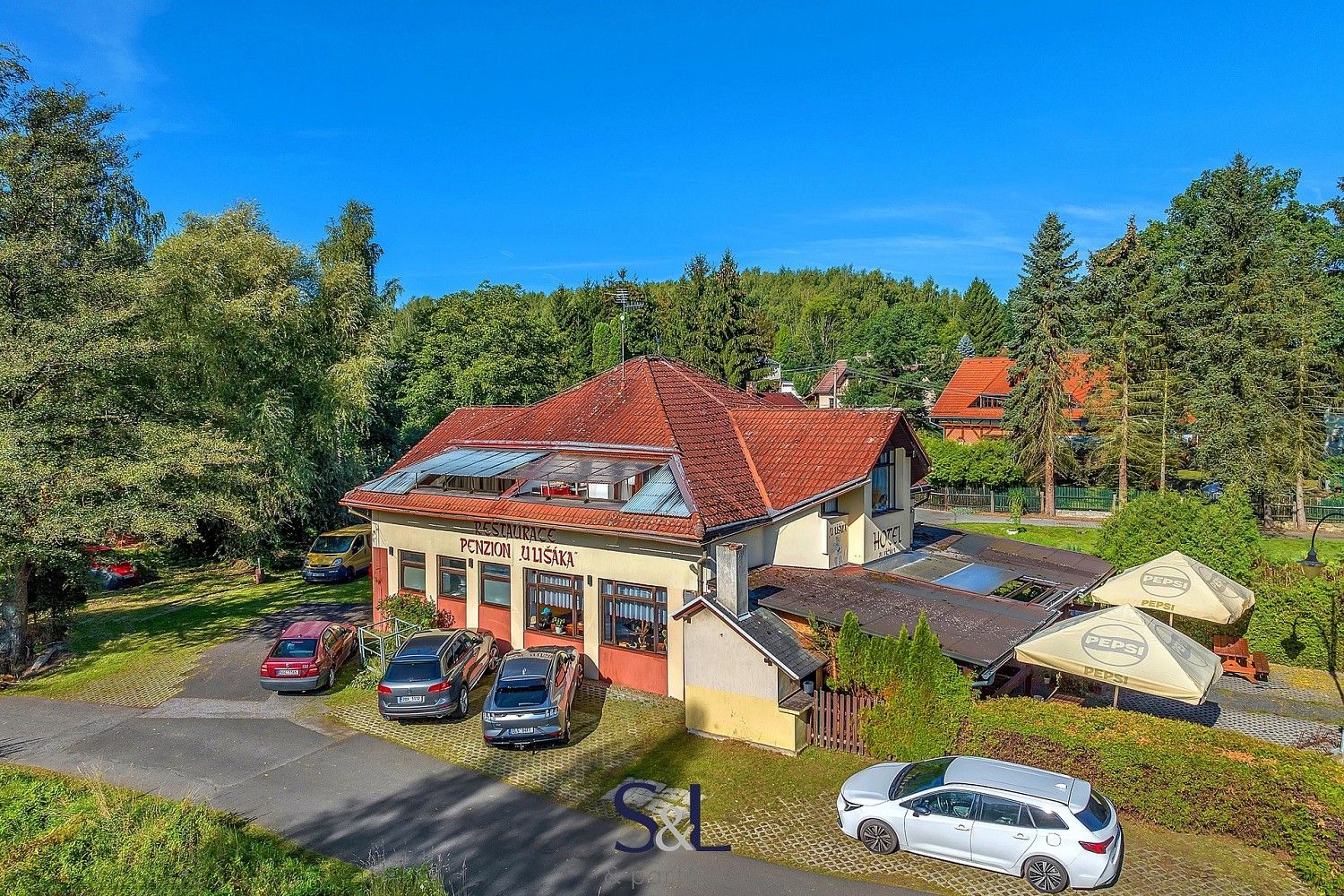 Prodej restaurace - Rumburk - Rumburk 2-Horní Jindřichov, okres Děčín, Ústecký kraj, 302 m² - 5