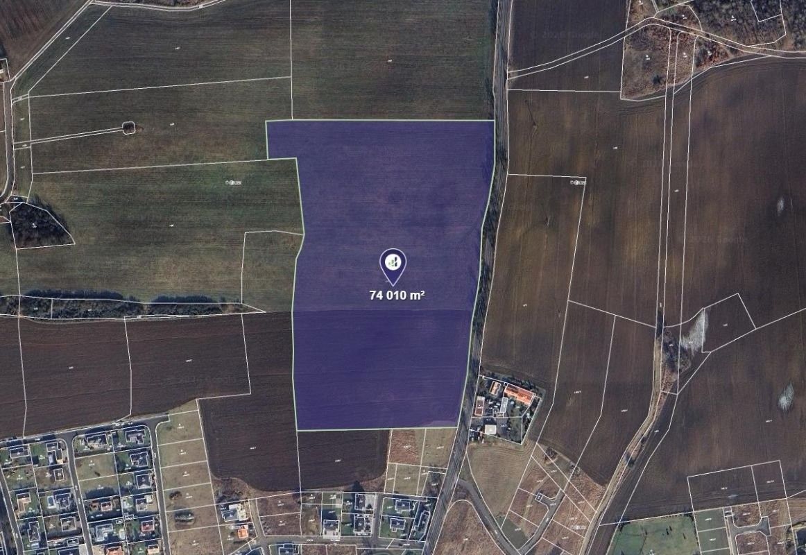 Zemědělský pozemek, 74 010 m²