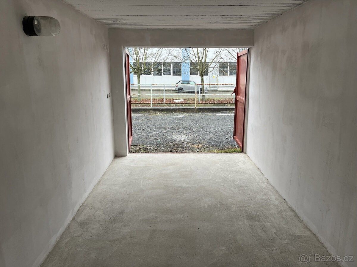 Garáže, Mladá Boleslav, 293 01