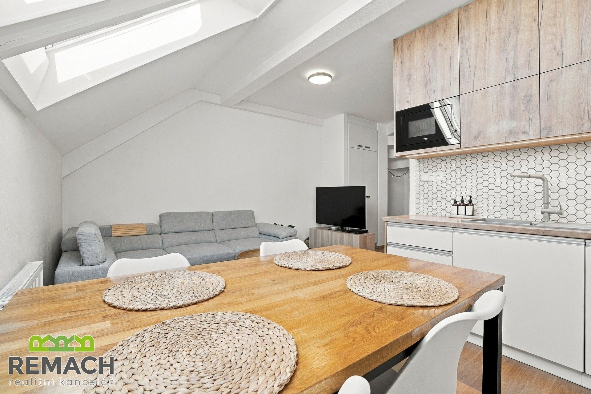 Byt 4+kk · 112 m² · Moravní nábřeží, Staré Město - 4