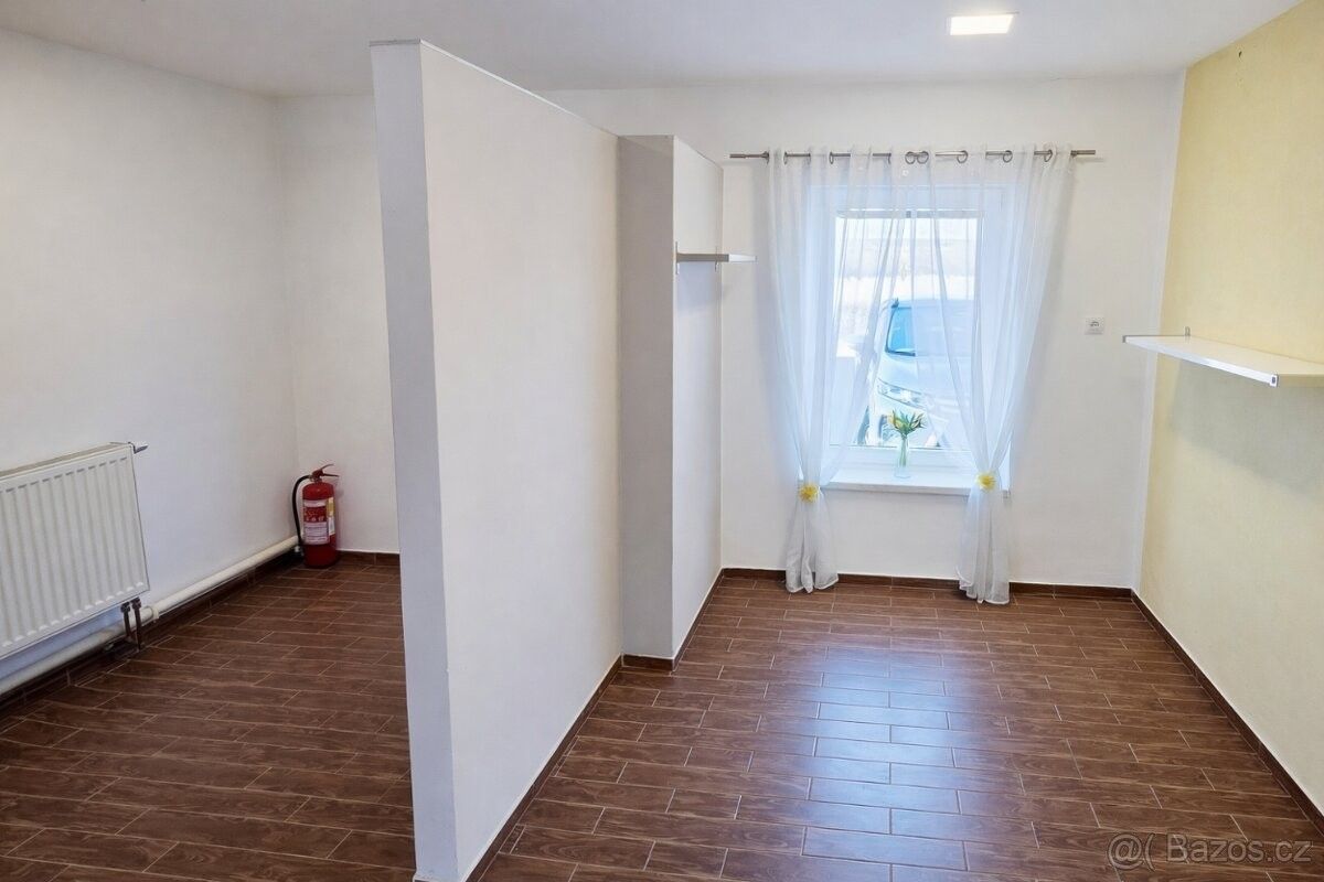 Pronájem obchodní prostory - Velké Bílovice, 691 02 - 5