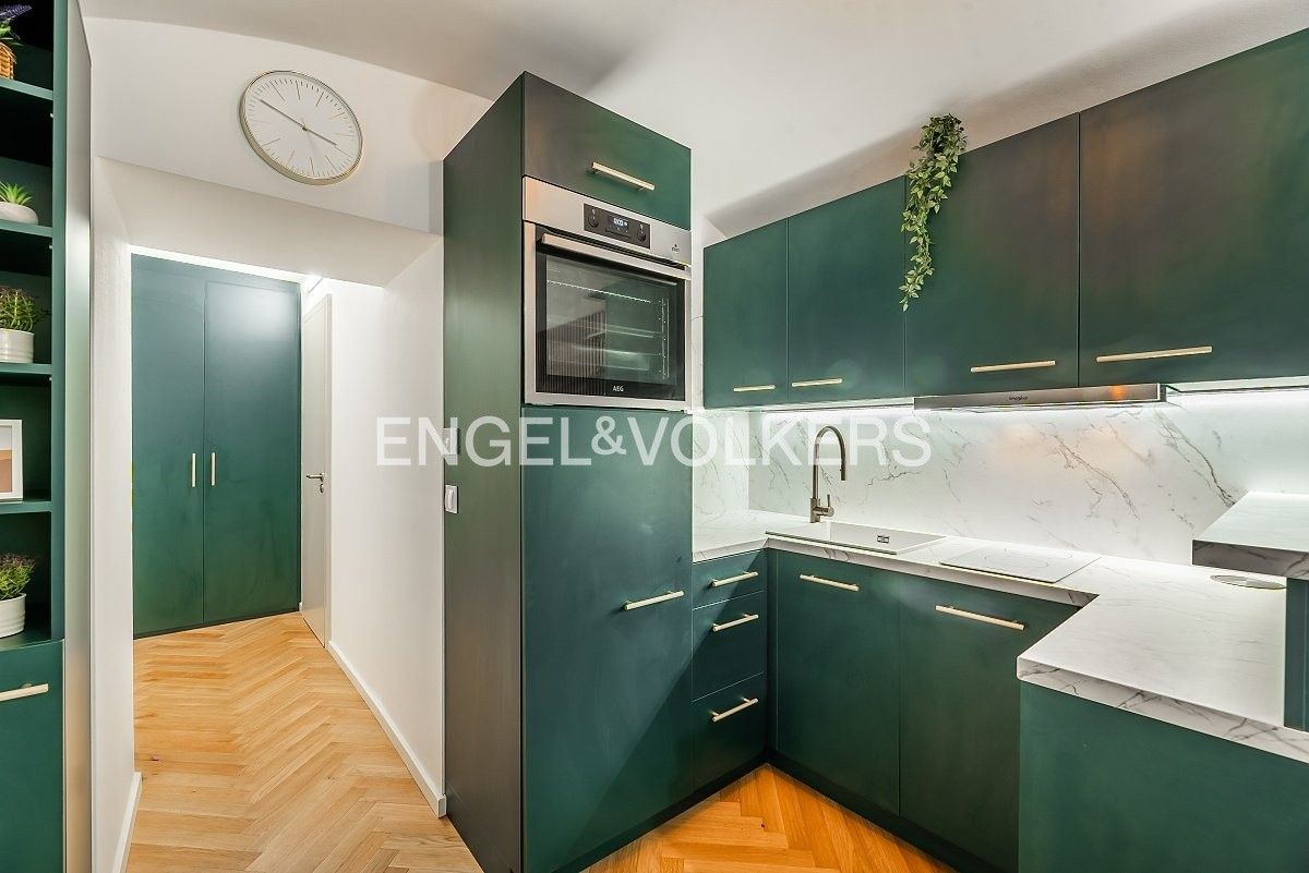 Byt 1+kk · 30 m² · Na výšinách  , Praha Bubeneč - 3