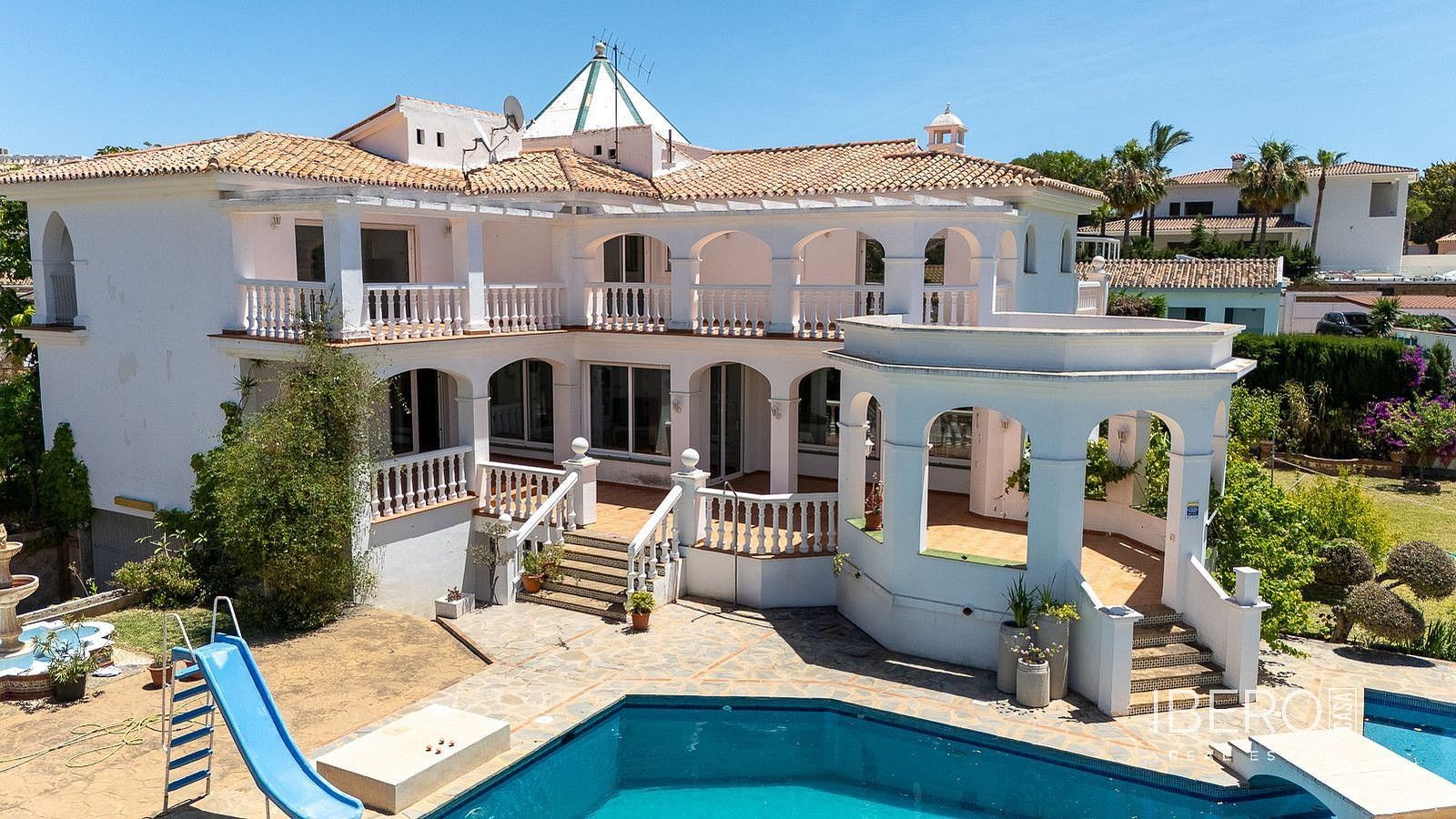 Prodej rodinný dům - Torrequebrada, ES, 1 440 m² - 2