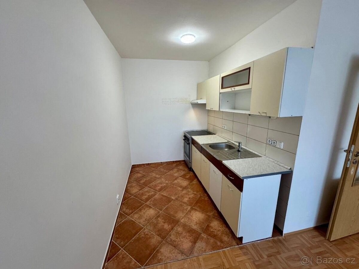 Pronájem byt - Nučice, 252 16