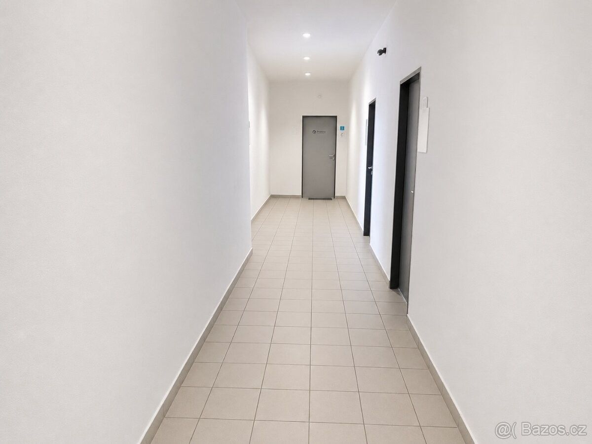 Kancelář · Hranice, 753 01 - 4