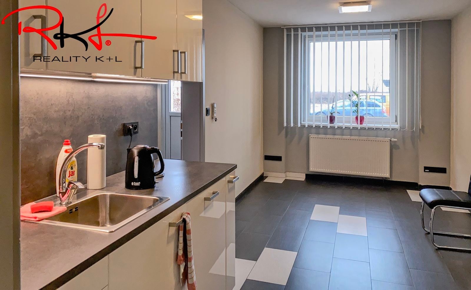 Pronájem kancelář - , Martiněves, 32 m²