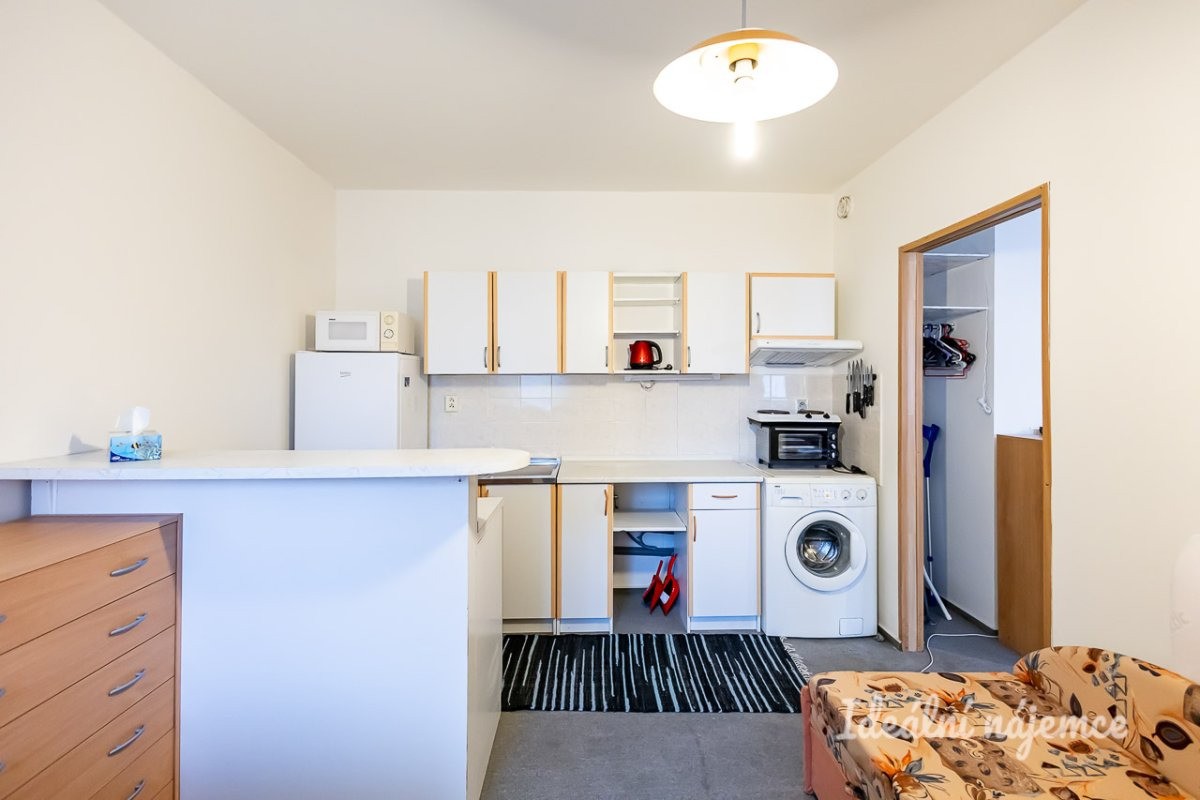 1+1, Chotěšovská, Praha, 39 m² - 1