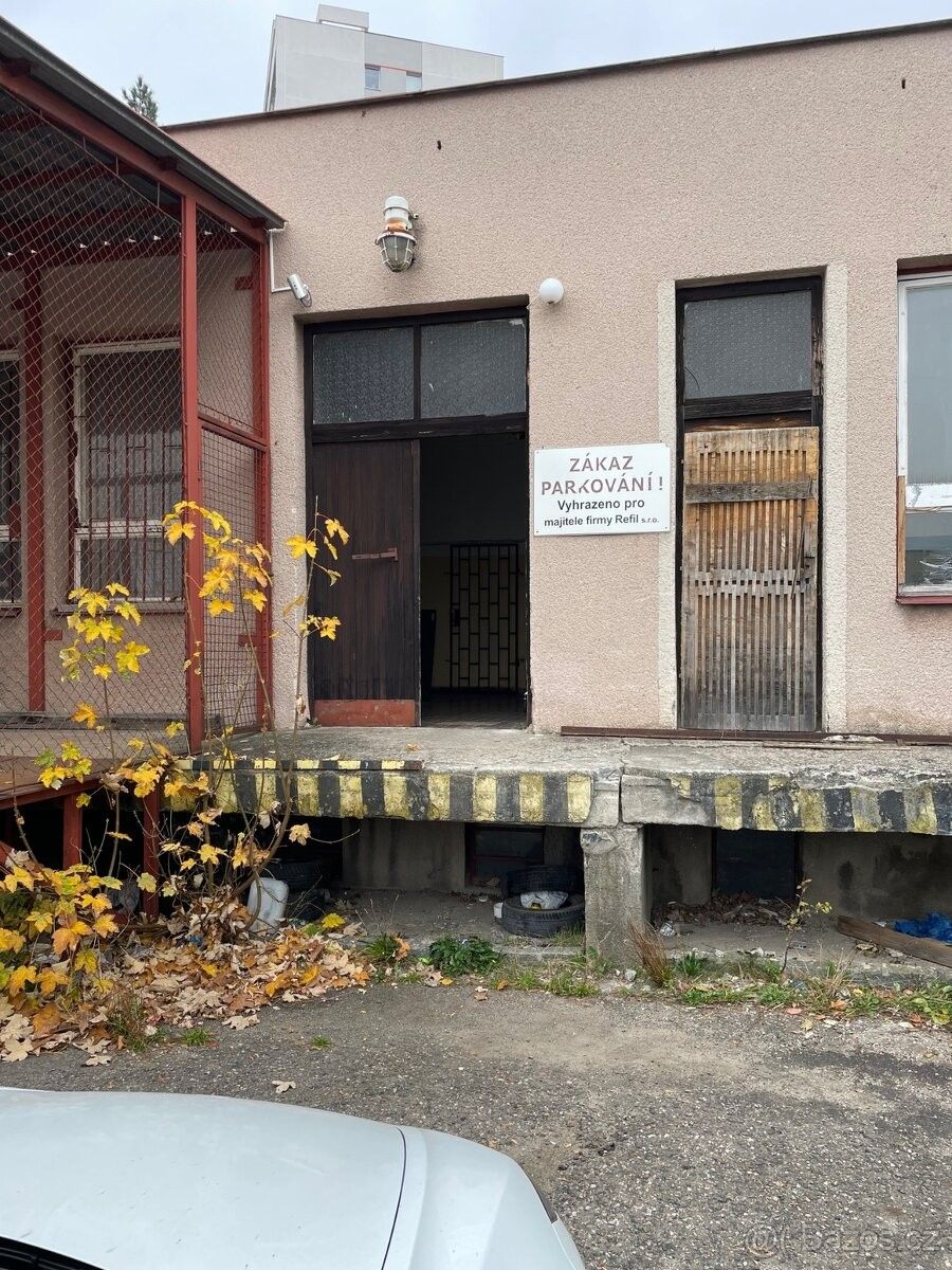 Sklady, Hradec Králové, 503 11