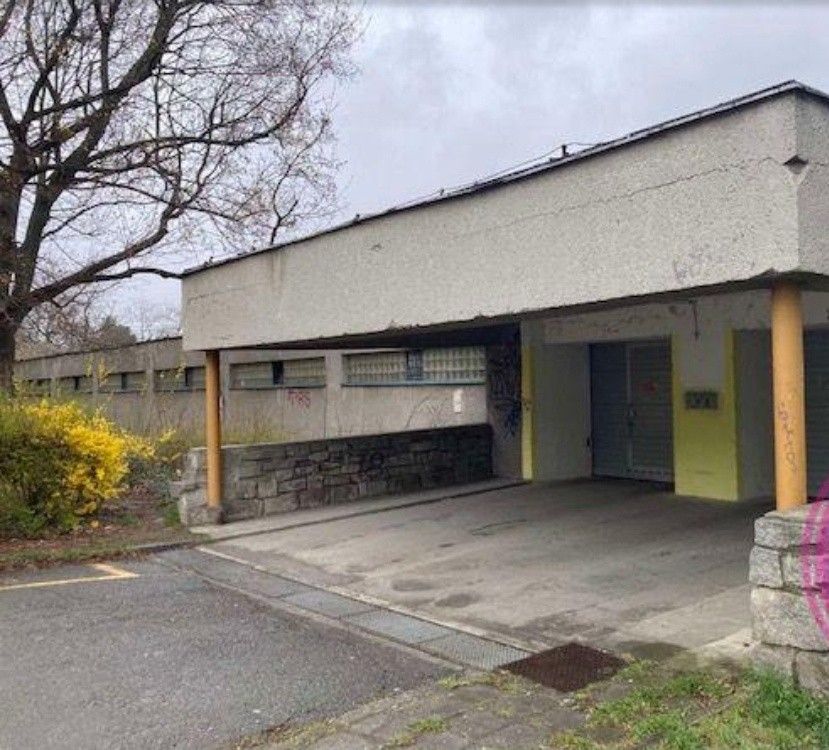 Garáže, Bukovany, 779 00