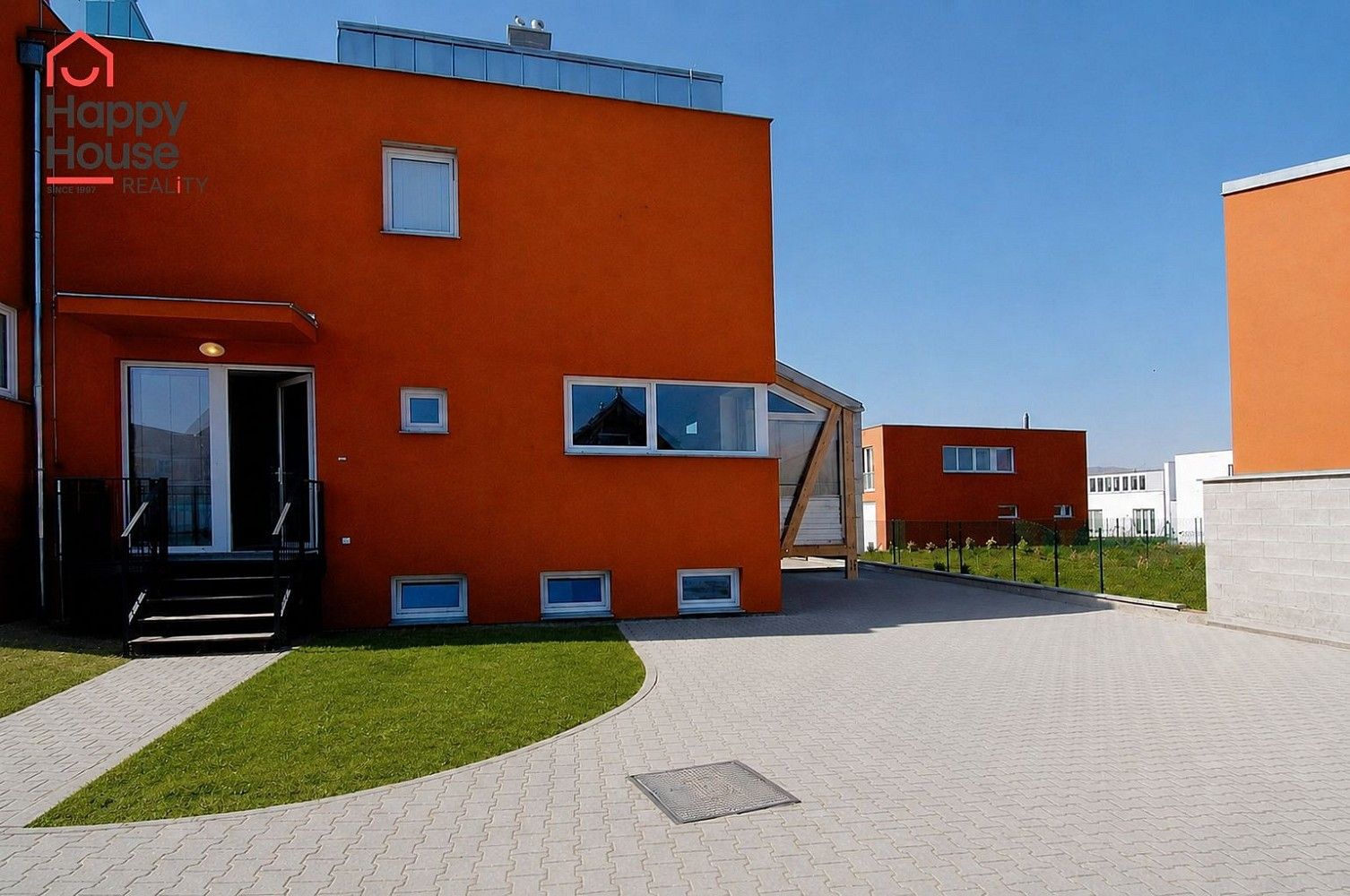 Rodinné domy, Hradní, Jenštejn, okres Praha-východ, 200 m² - 1
