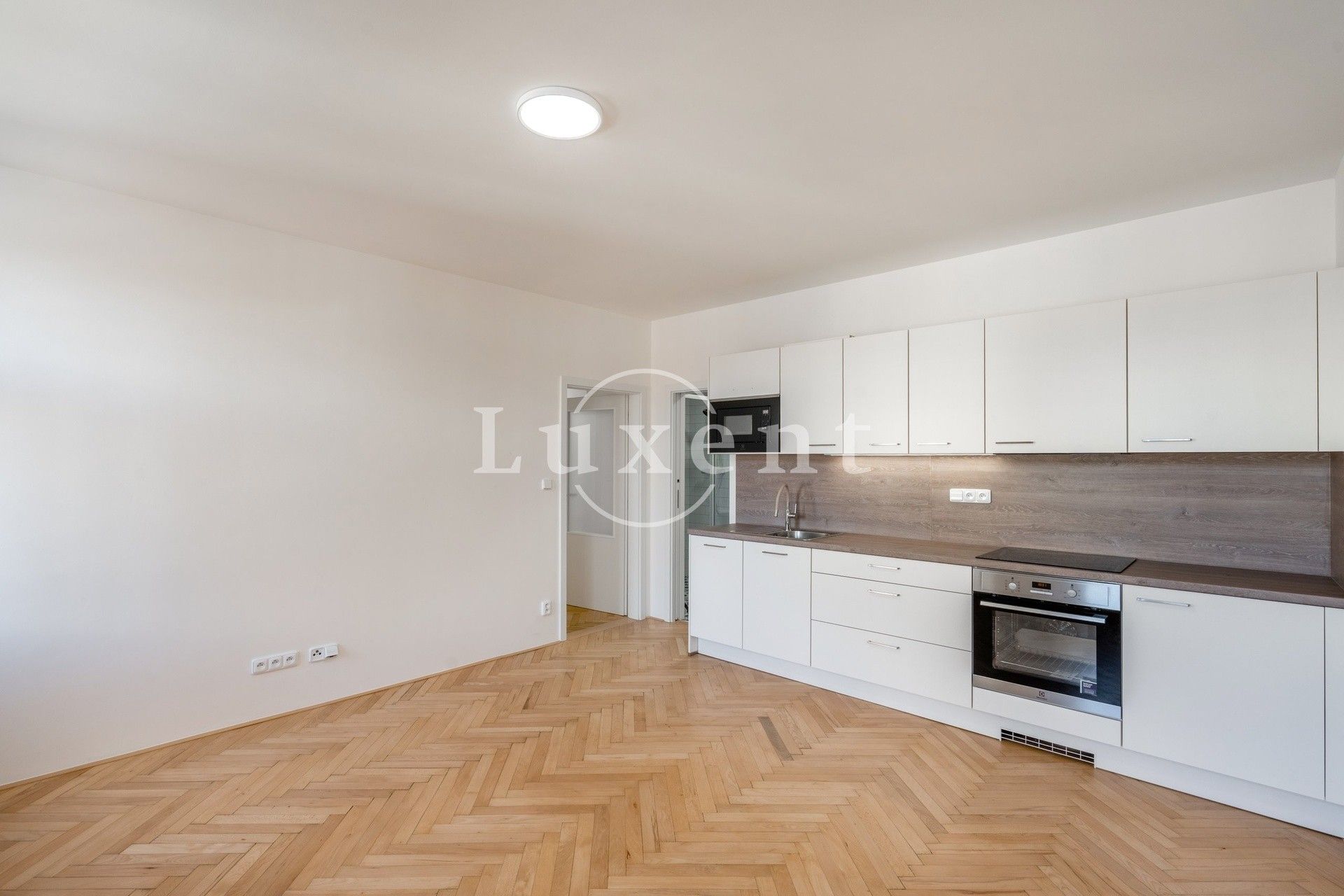 2+kk, Štěpánská 612, Praha Nové Město, 42 m² - 1