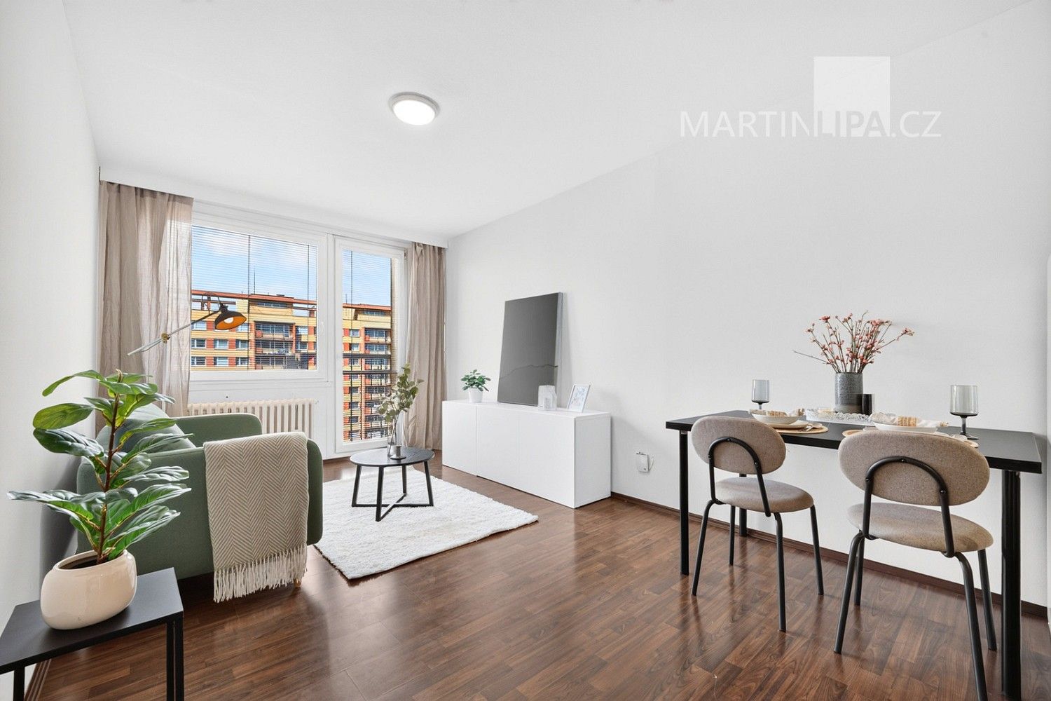 Byt 2+kk · 43 m² · Praha - Kobylisy, okres Praha 8, Hlavní město Praha - 3