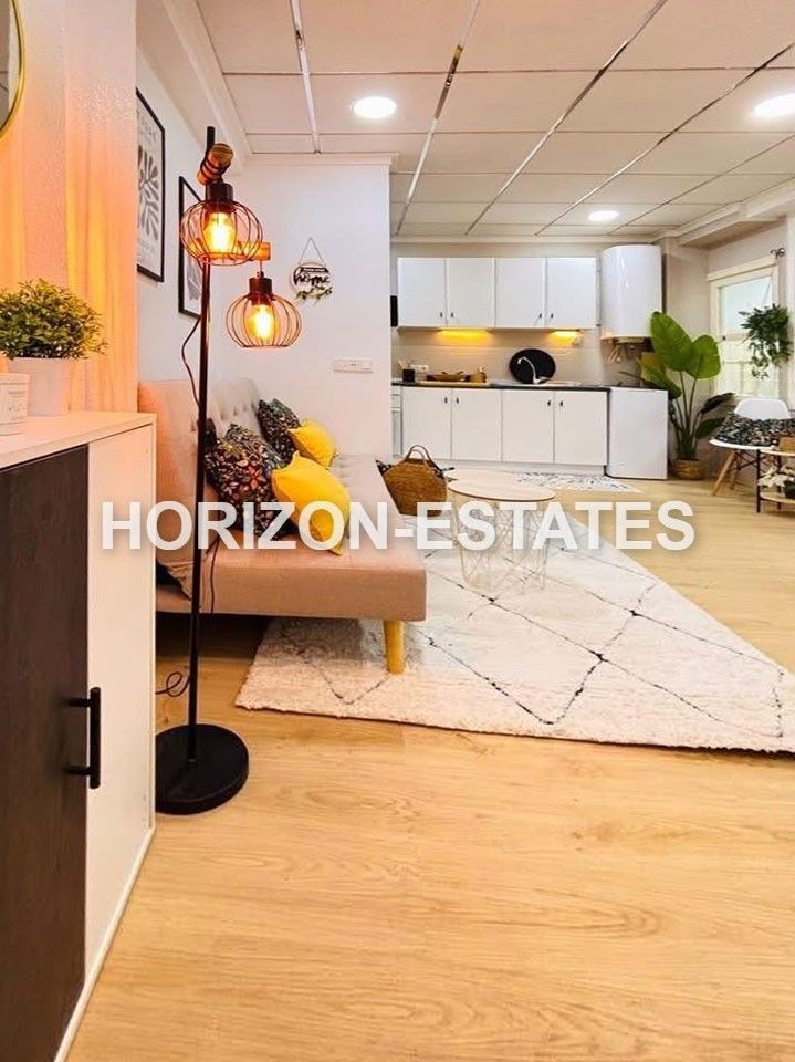 Prodej byt - 987 66, Zahraničí