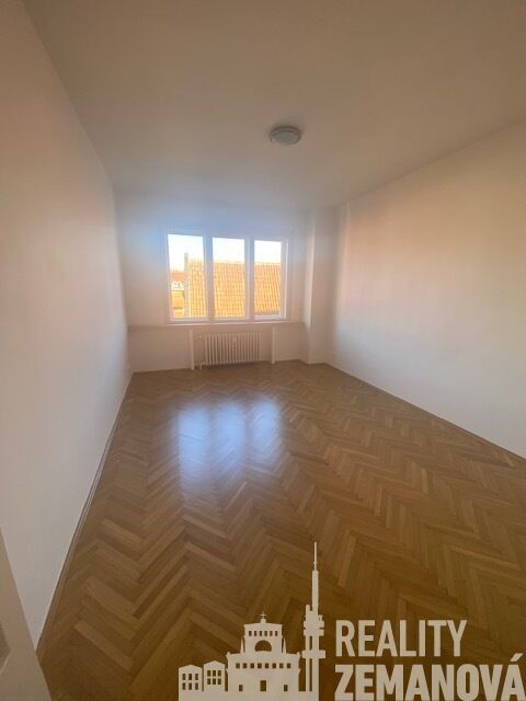 Byt 2+1 · 50 m² · Šeříková, Praha - 3