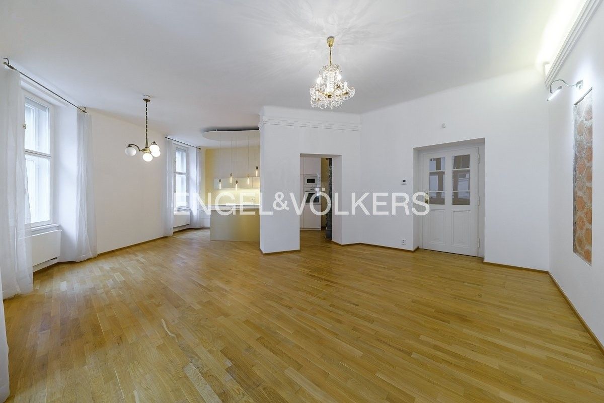 3+kk, U starého hřbitova 40, Praha Josefov, 137 m² - 2