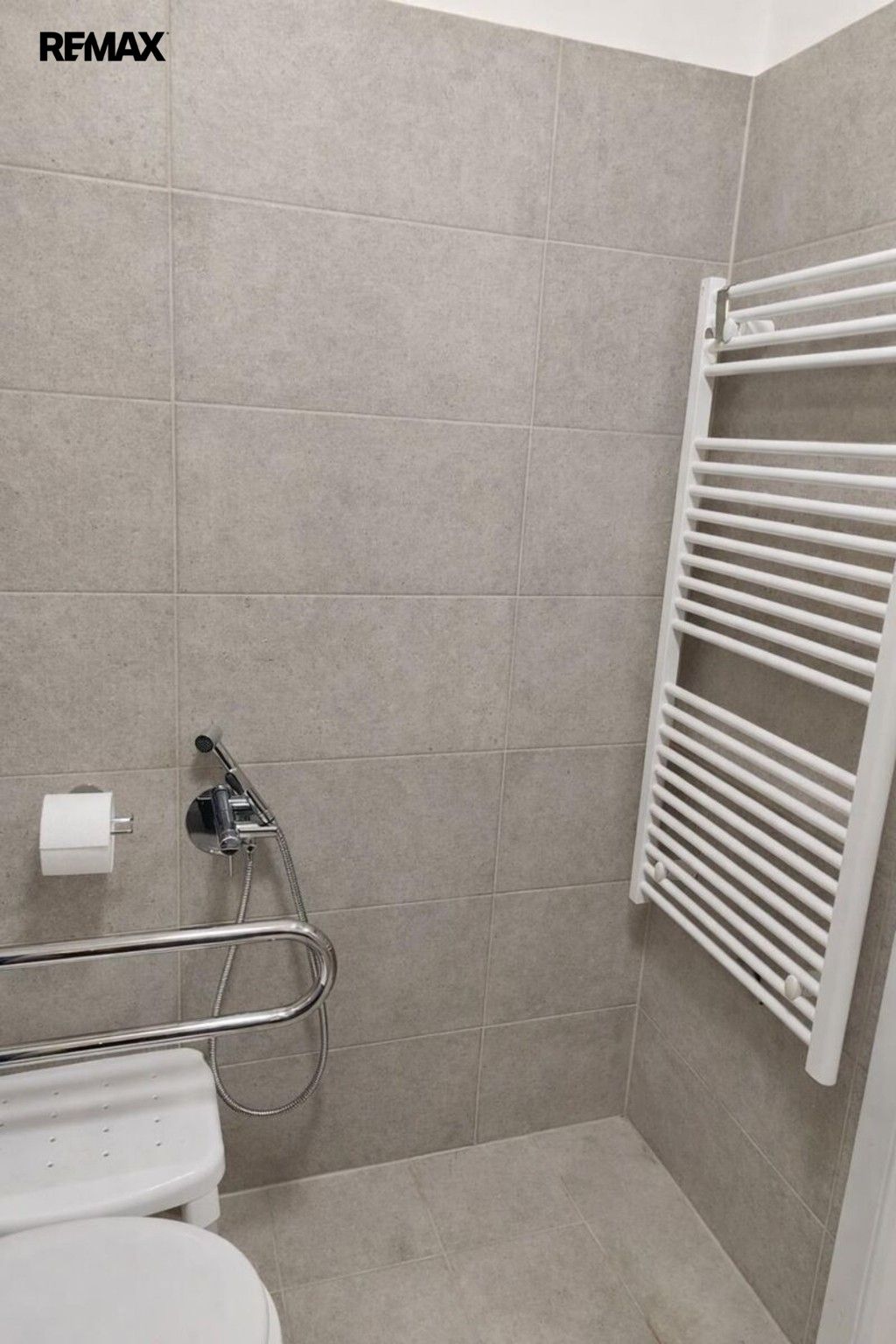 Pronájem byt 2+kk - Moskevská 1587, Karlovy Vary, 70 m² - 5
