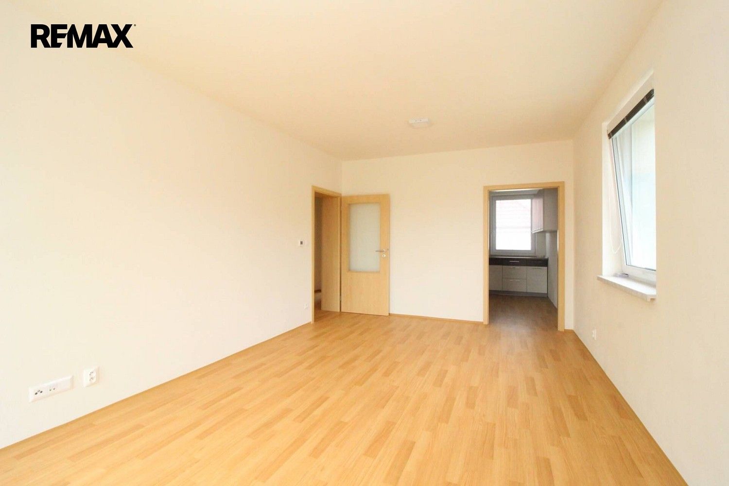 Pronájem byt 2+kk - Zábělská, Plzeň - Újezd, 64 m² - 5