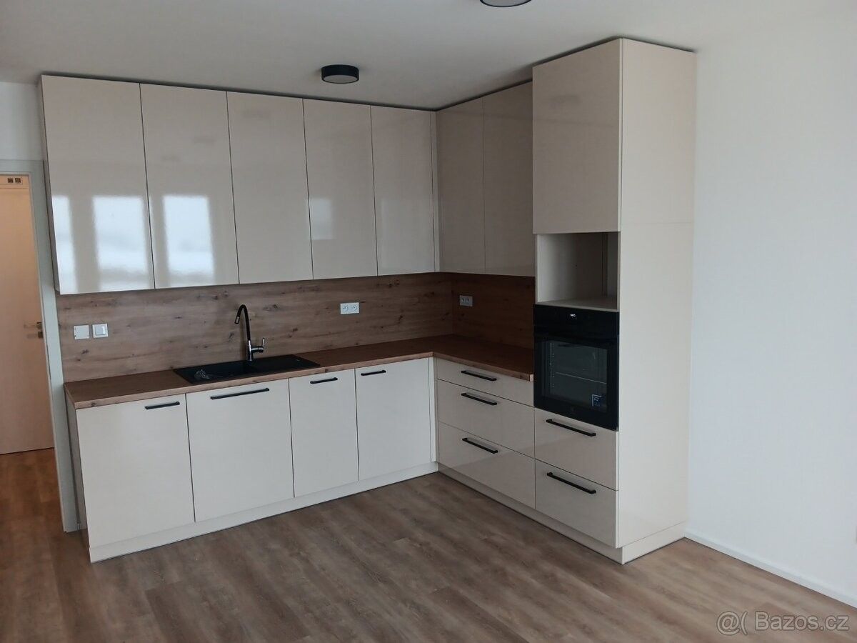 Byty, Velké Meziříčí, 594 01