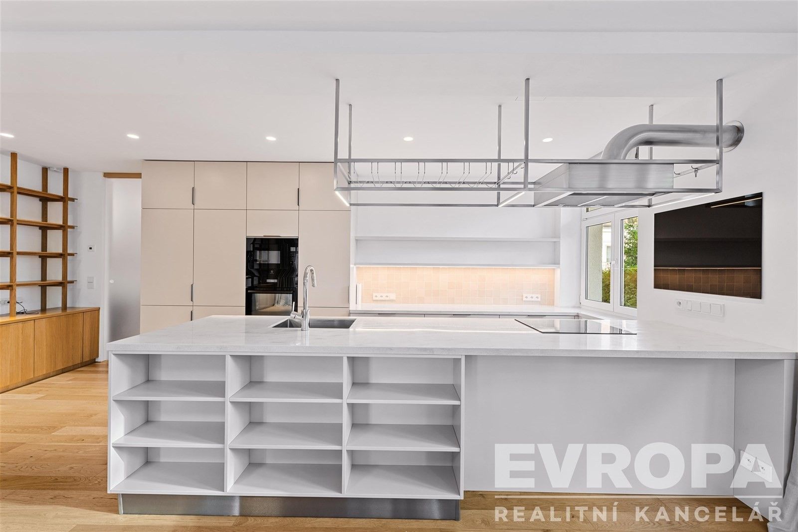 Byt 4+kk · 113 m² · Pod strašnickou vinicí 3247, Praha Strašnice - 3