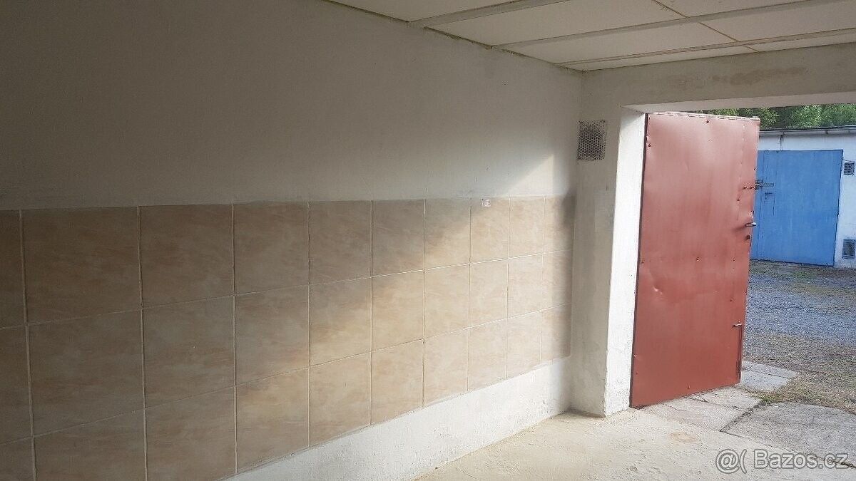 Pronájem garáž - Pardubice, 530 12