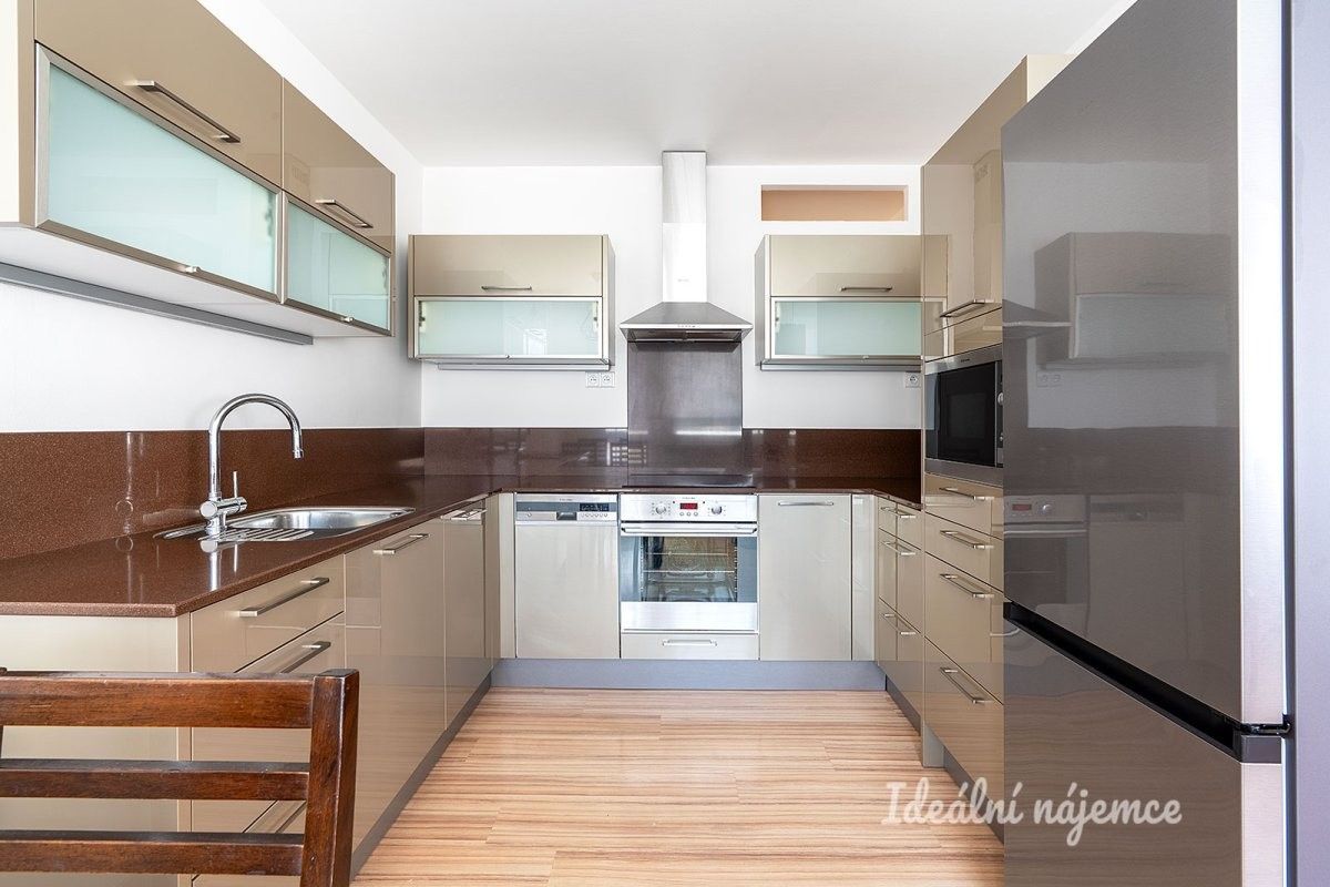 3+1, Volutová, Praha, 76 m²