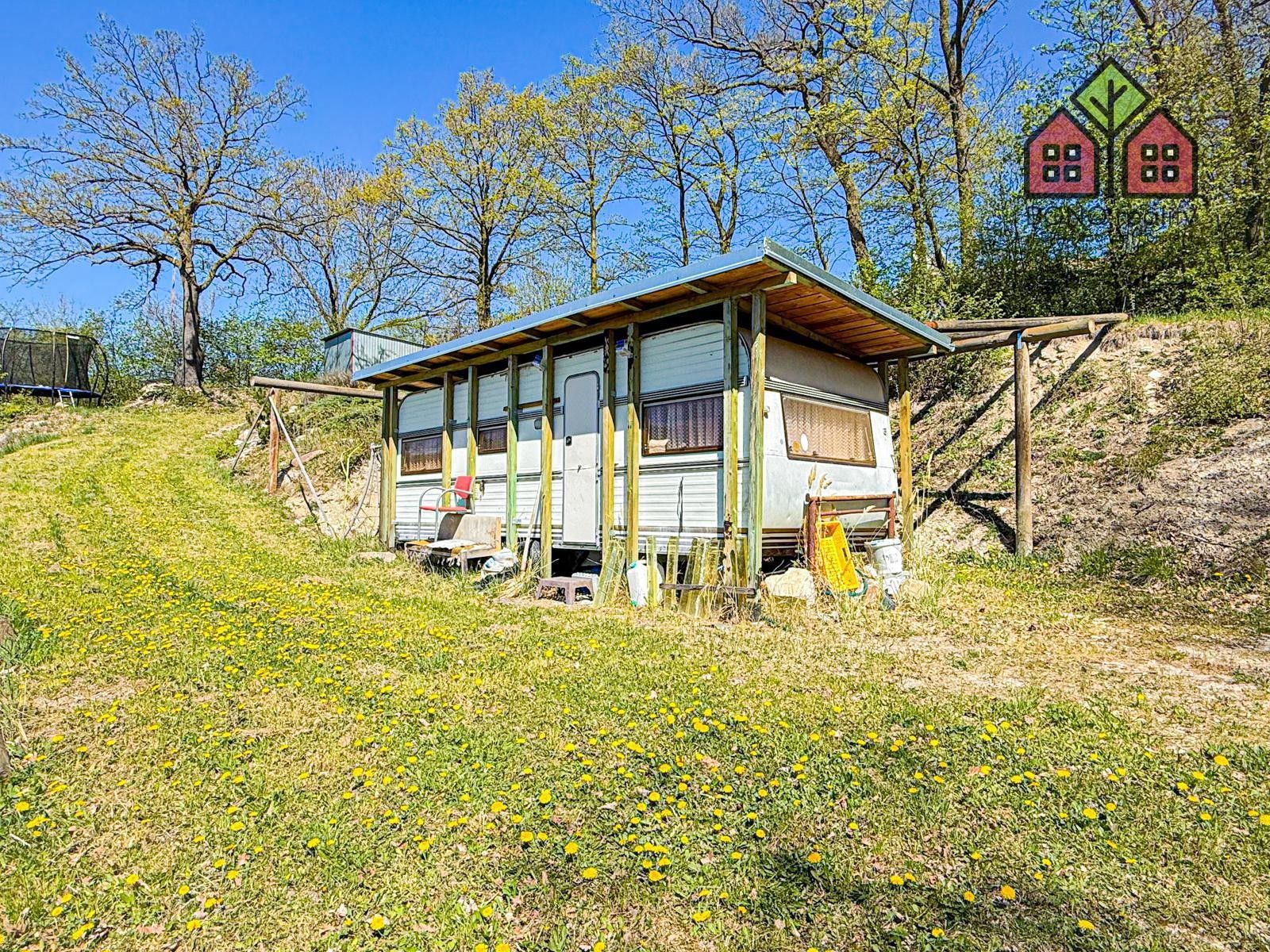 Zahrada, 4 999 m²