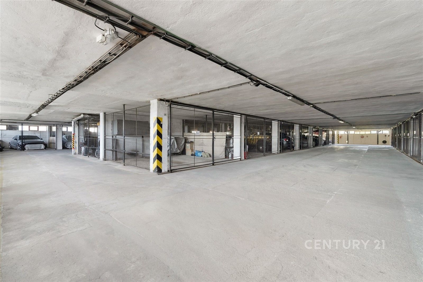 Garáž, 12 m²