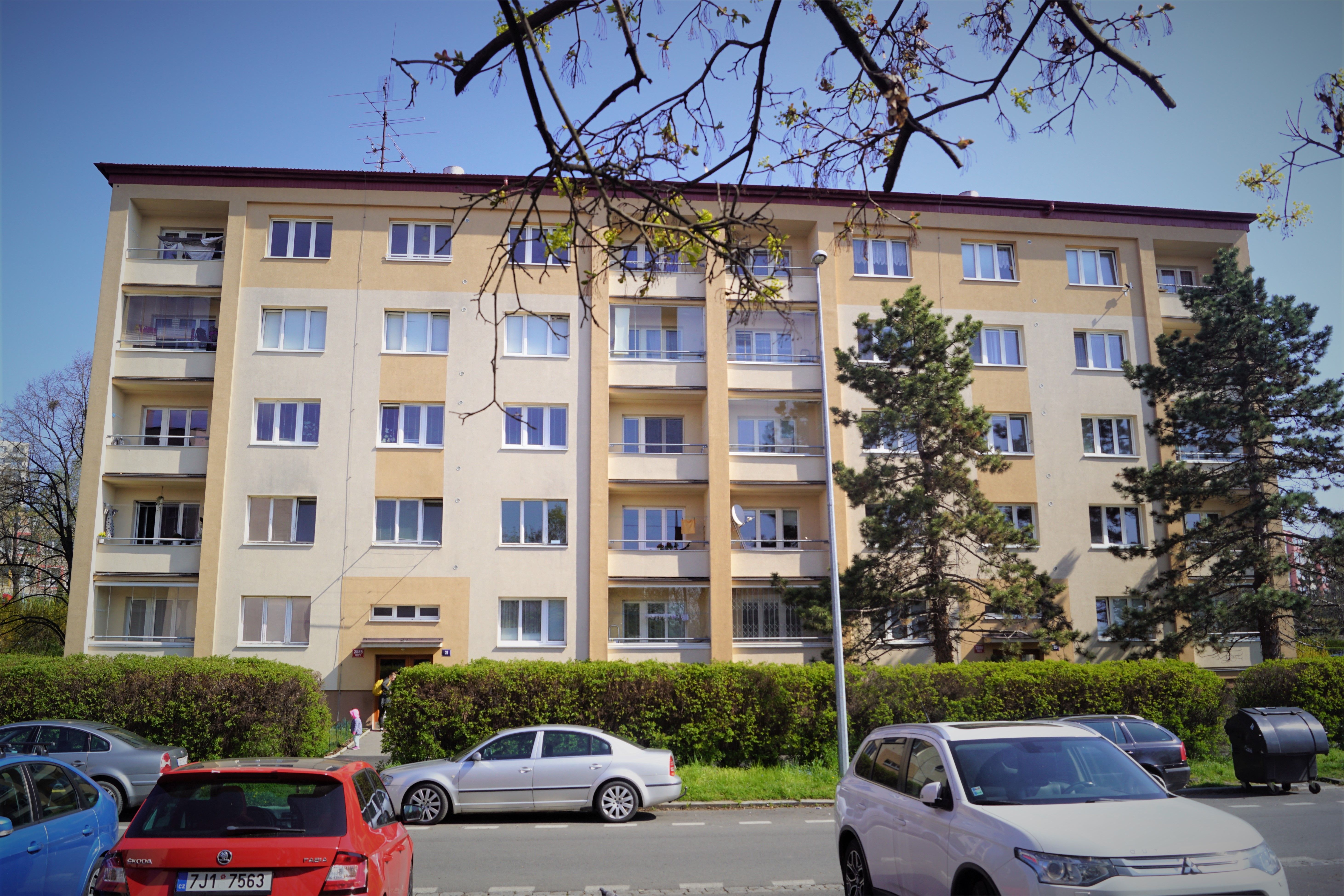 Prodej byt 2+1 - Sněženková 2585/21, Praha, 51,7 m²