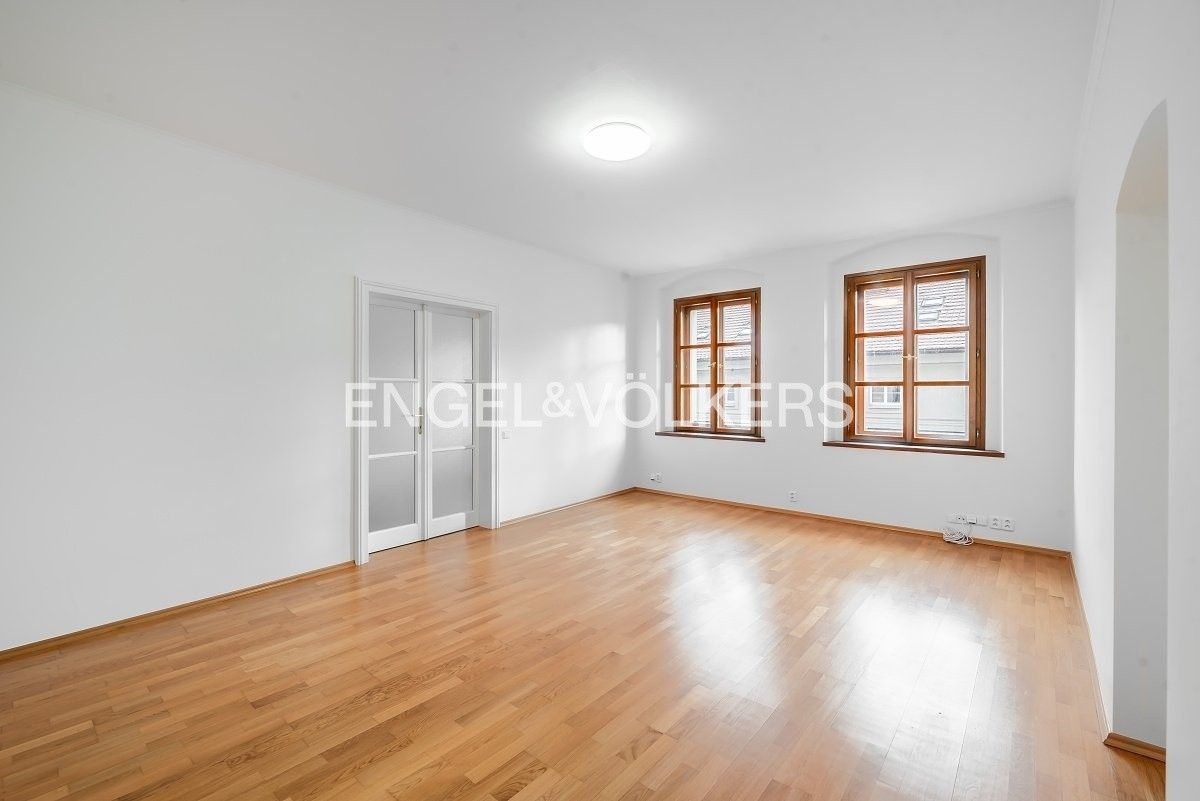 4+1, Úvoz 163, Praha, 92 m²