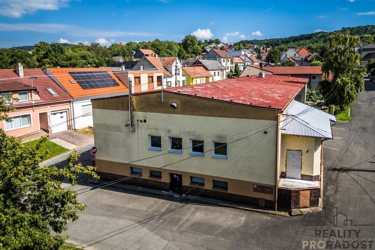 Obchodní prostory, Strážnice, 696 62