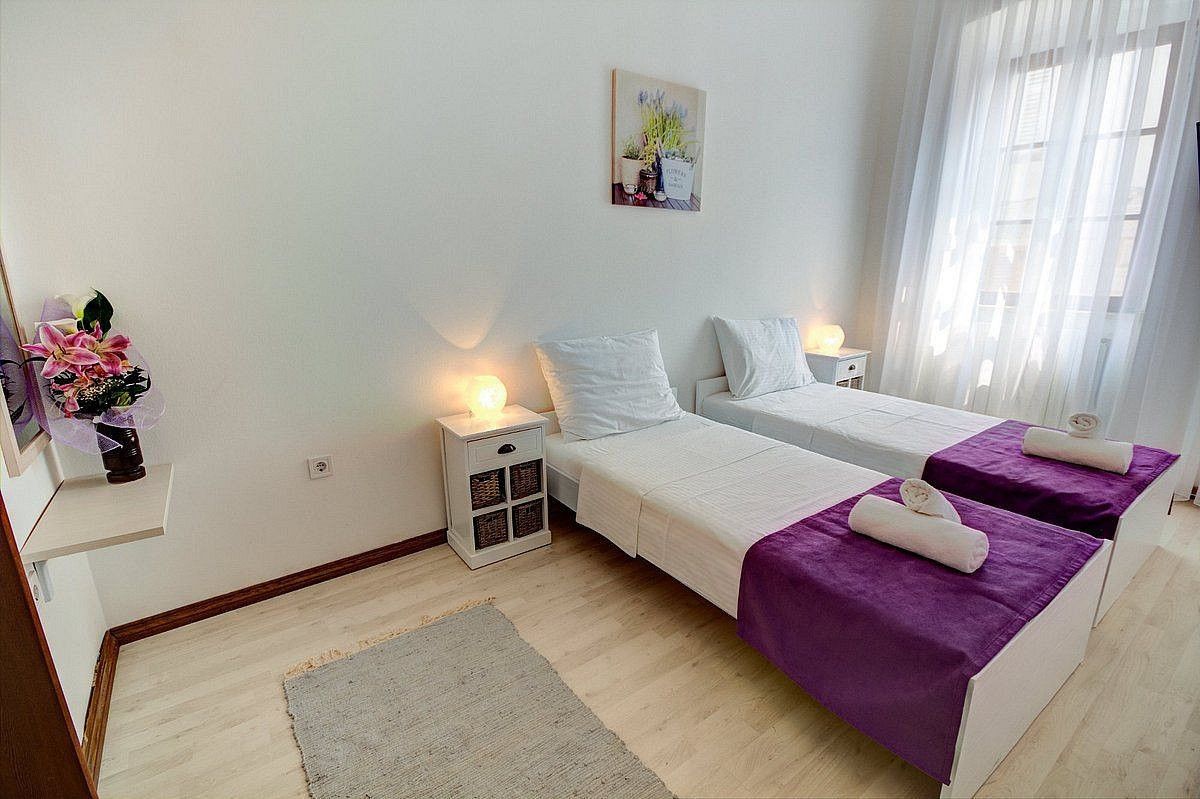 Ubytovací zařízení · 975 m² · Pula, HR - 4