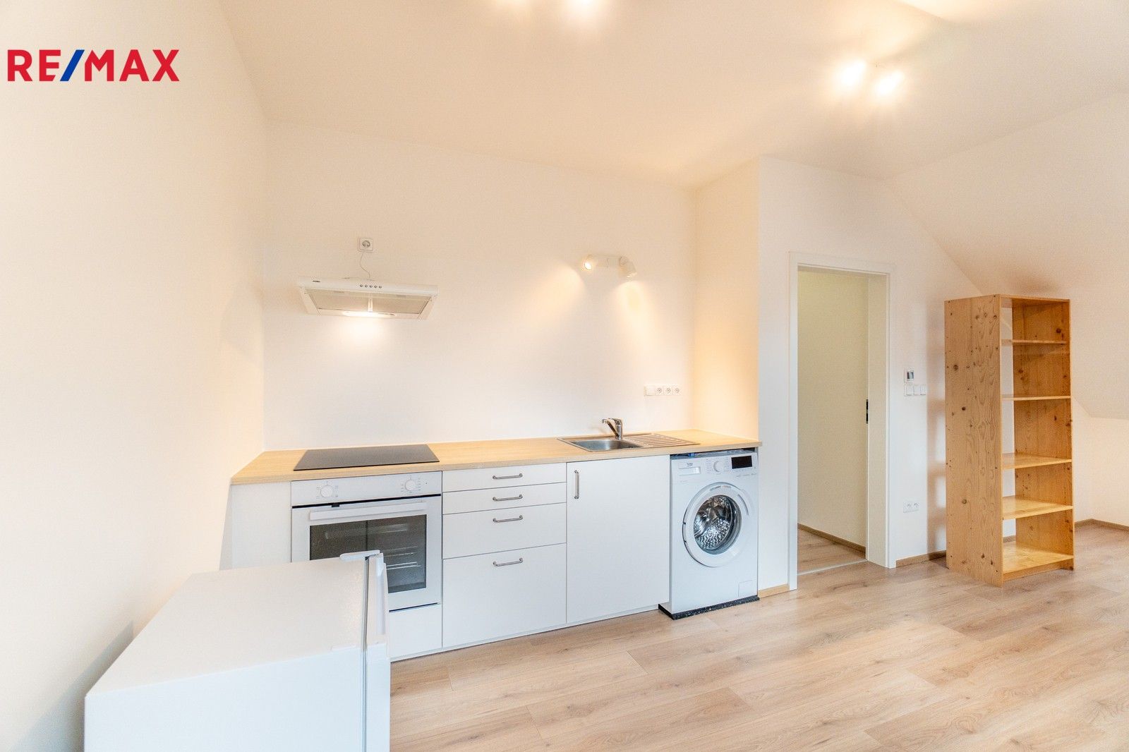 1+kk, Lidická, Roztoky, 34 m²